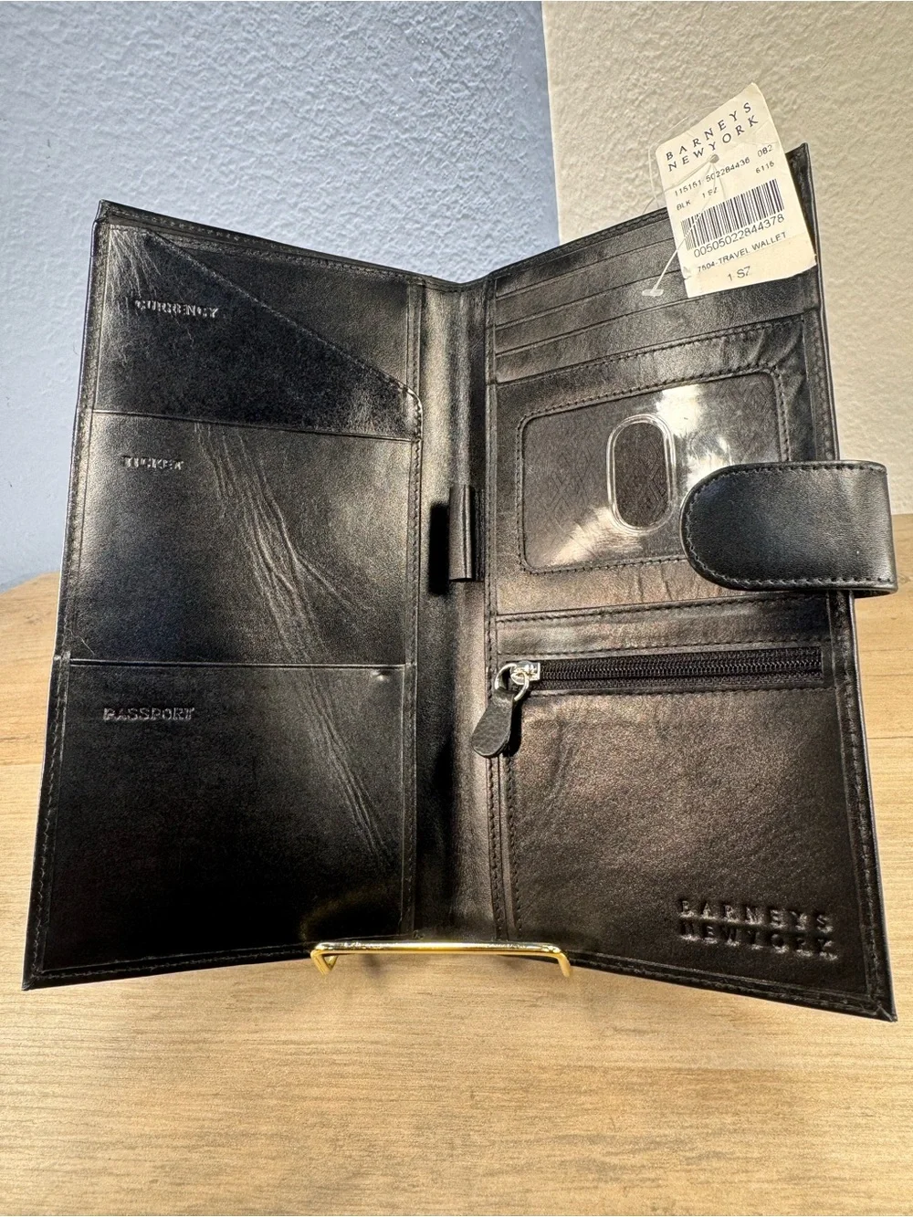 Barneys New York Black Leather Travel Wallet Passport Organizer Snap Closure